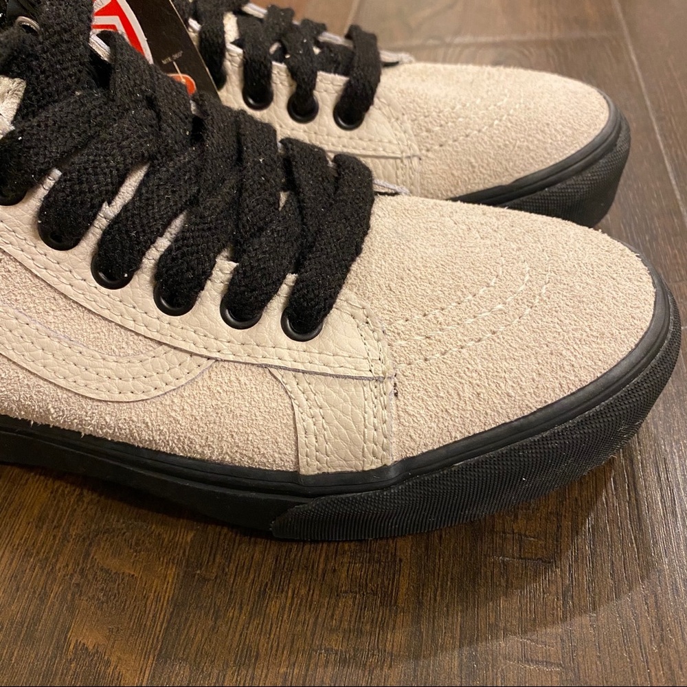 VANS Sk8-Hi Mte Suede Platform Moonbeam Shoes - Picture 9 of 13
